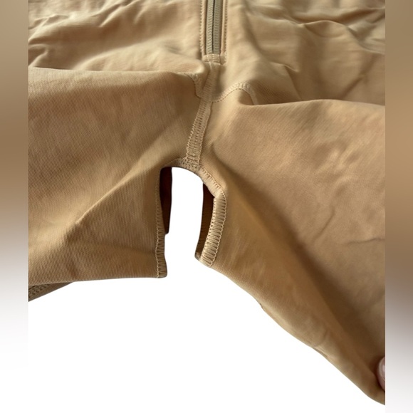 Leonisa PowerSlim Full Body Shaper Bodysuit Nude Size M (NWT) - Picture 5 of 7